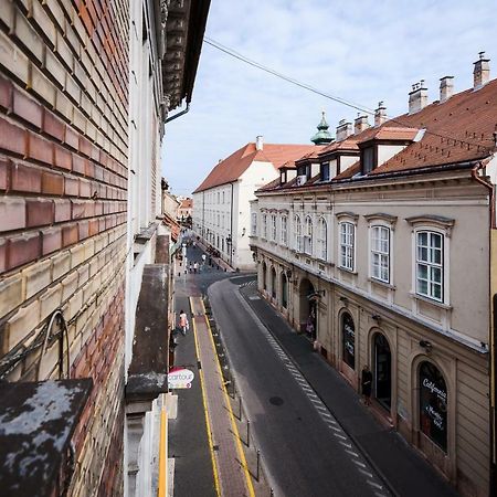 Gold Apartment - Győr Buitenkant foto